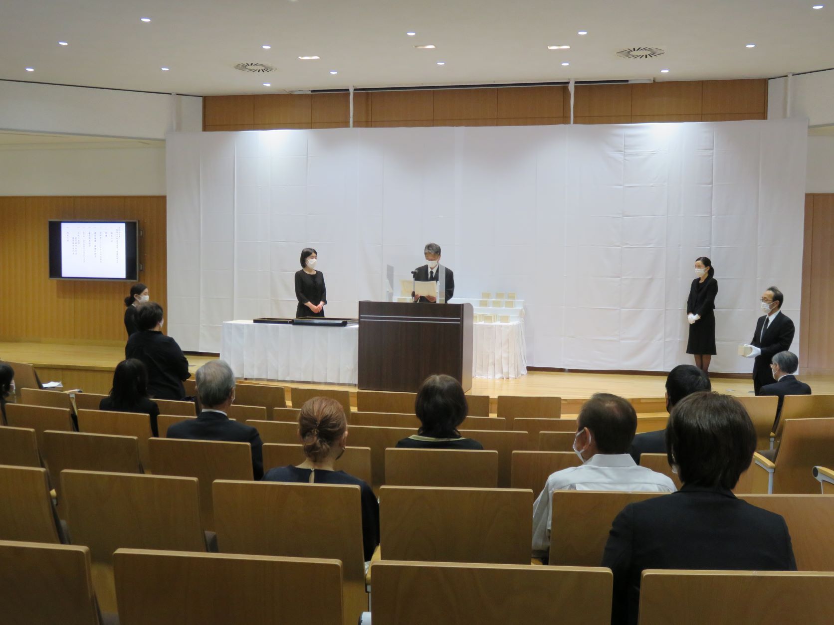 第24回徳島大学御遺骨返還式・感謝状贈呈式の様子.JPG