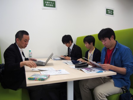 個別説明会の様子.jpg 個別説明会の様子.jpg