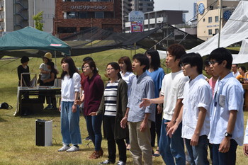 徳島大学リーダークライシスによる合唱 