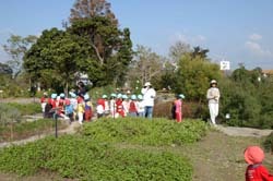 pub_2005_001.jpg