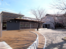 工業会館横(西側)リニューアル2013/3/26撮影