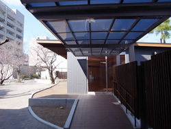 工業会館横(西側)リニューアル庇