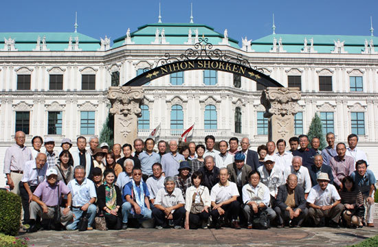 2016年見学会報告記念写真の様子