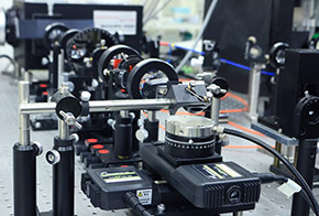 光学実験におけるナノ半導体ウエハの発光計測