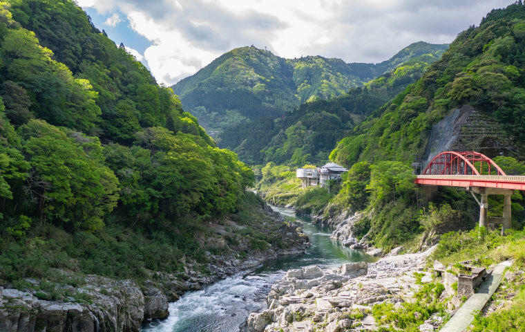 徳島の渓谷風景
