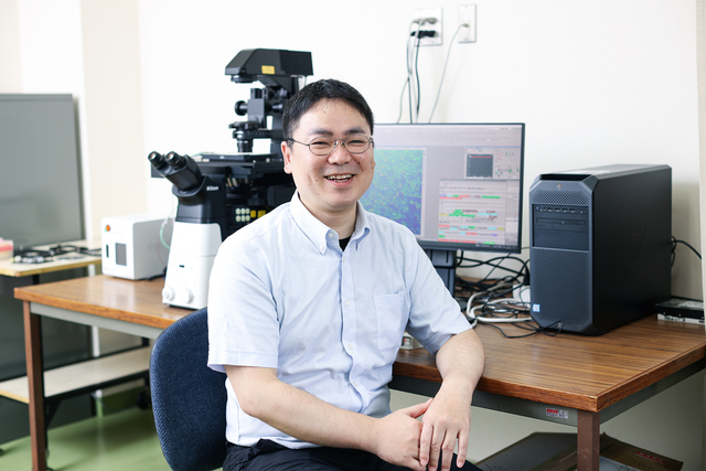 研究の原動力は知的好奇心 光を使い、動態で観察するという画期的な手法で初めて分かる細胞の働き