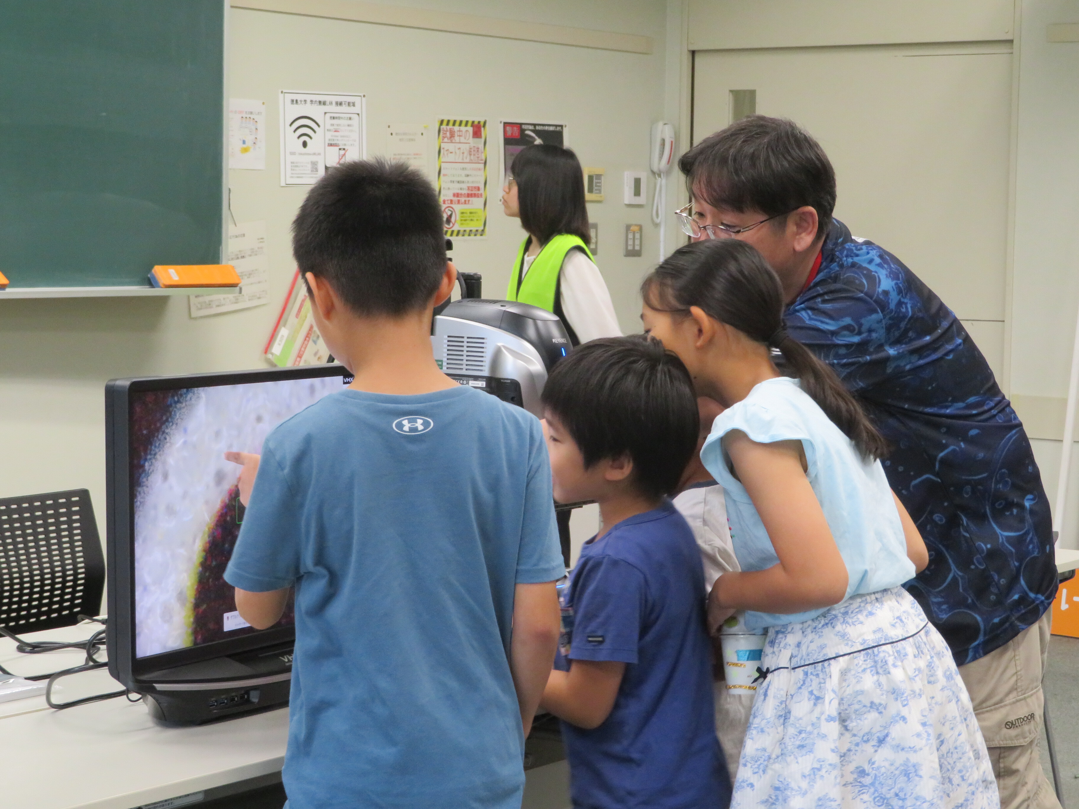 Let's analyze colors. Then look at them under a microscope!
