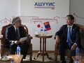 Vice President Bilegtsaikhan Tsolmon (right),Dean Prof. Hashimoto (left)