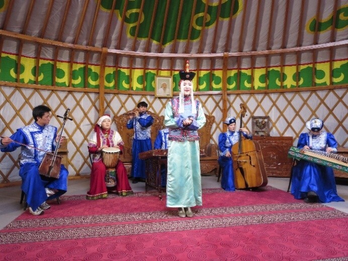 Terelj National Park: Traditional Mongolian music