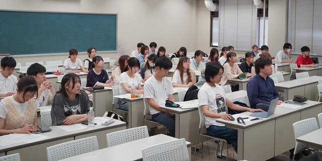 “薬の履歴書”を辿り、成り立ちを知ることで実感する   研究と基礎科目の重要性/創製薬科学入門 