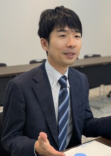 R.7下半期ニュースレター 睦眉会 駒形氏写真1.jpg