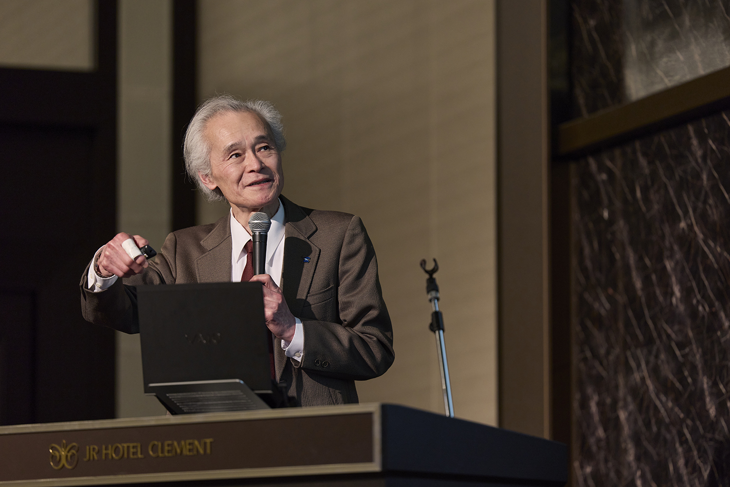 講演：佐藤勲氏（J-PEAKS伴走チームサポーター）