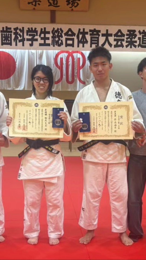 松尾 夏衣(左)、佐々木 惇多(右)