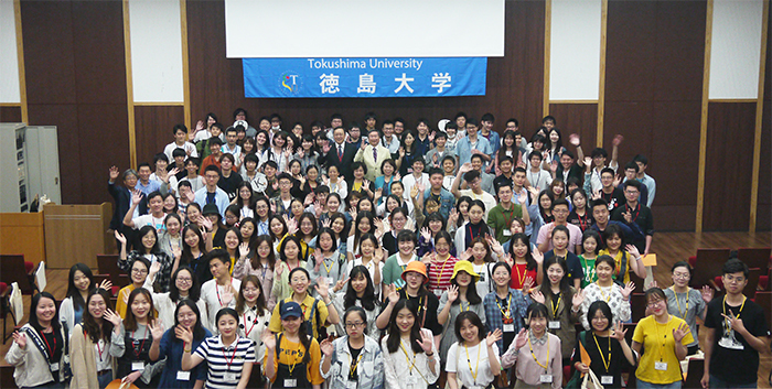 訪問団と日本人学生